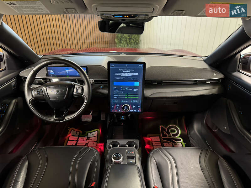 Позашляховик / Кросовер Ford Mustang Mach-E 2021 в Києві