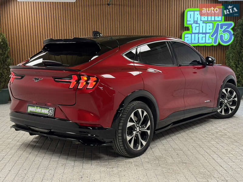Позашляховик / Кросовер Ford Mustang Mach-E 2021 в Києві