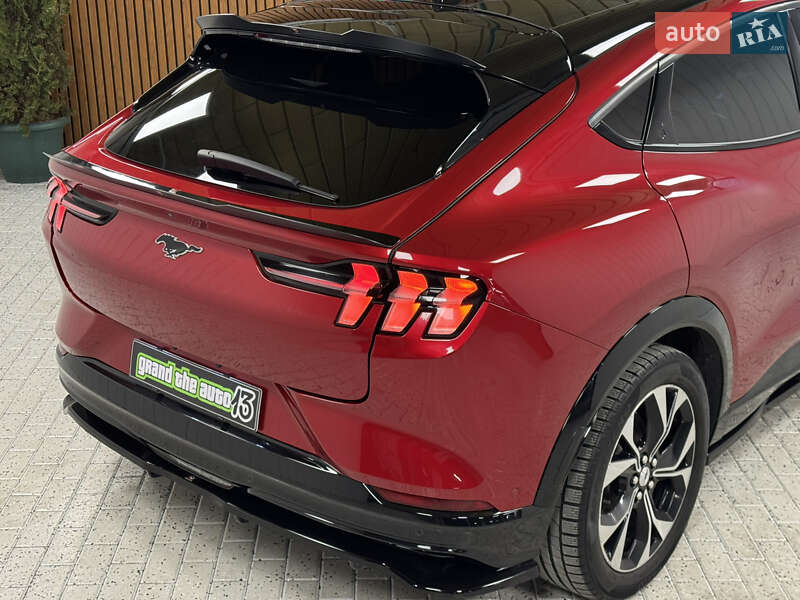 Позашляховик / Кросовер Ford Mustang Mach-E 2021 в Києві
