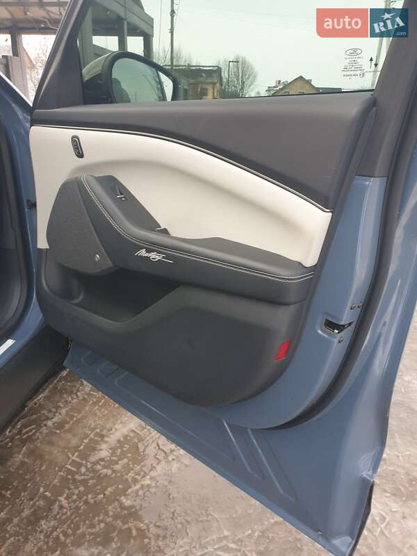 Позашляховик / Кросовер Ford Mustang Mach-E 2024 в Івано-Франківську