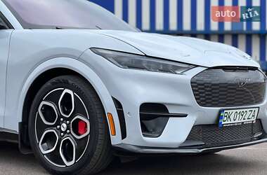 Внедорожник / Кроссовер Ford Mustang Mach-E 2022 в Киеве