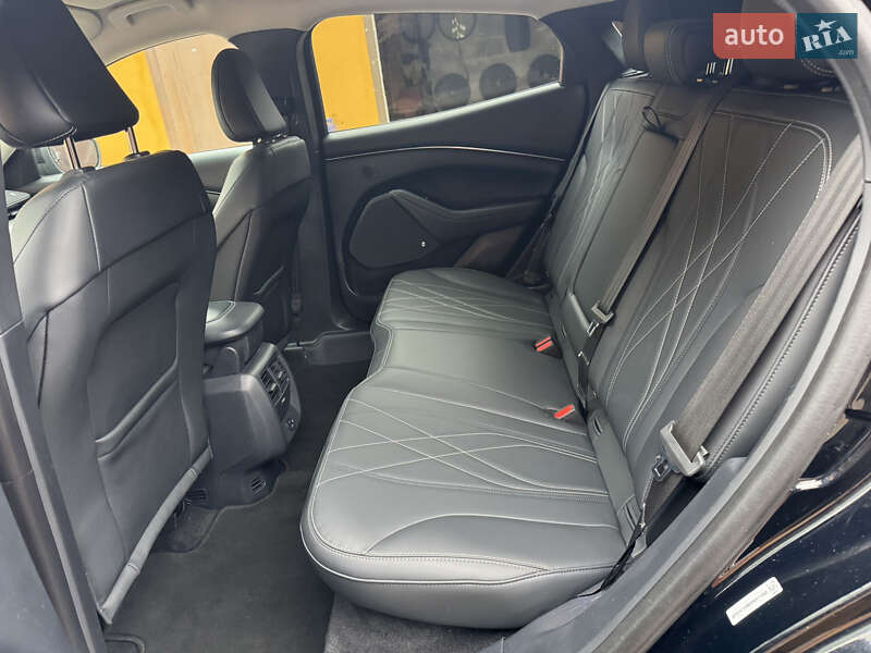 Позашляховик / Кросовер Ford Mustang Mach-E 2021 в Рівному