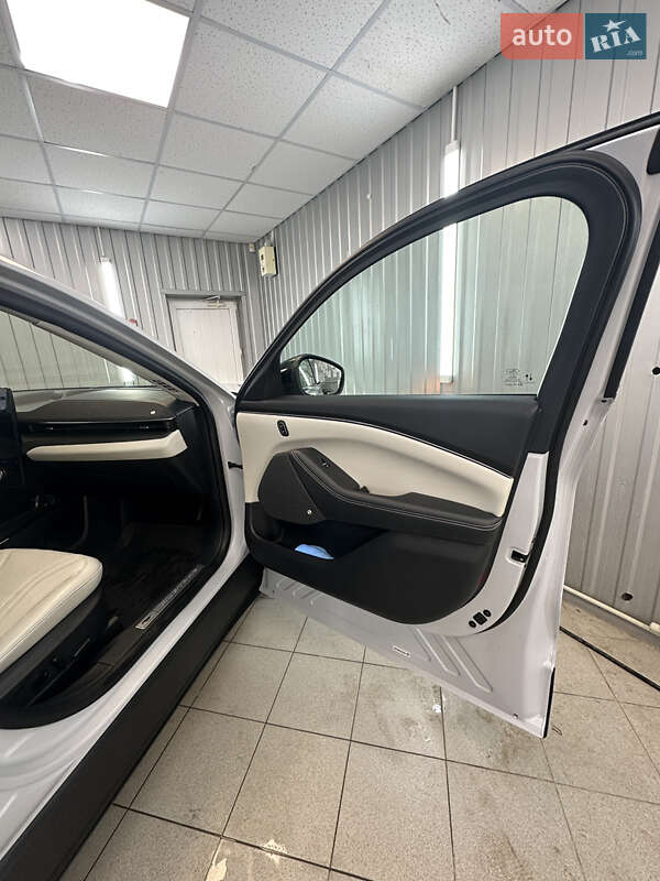 Внедорожник / Кроссовер Ford Mustang Mach-E 2023 в Тернополе фото 15 Внедорожник / Кроссовер Ford Mustang Mach-E 2023 в Тернополе