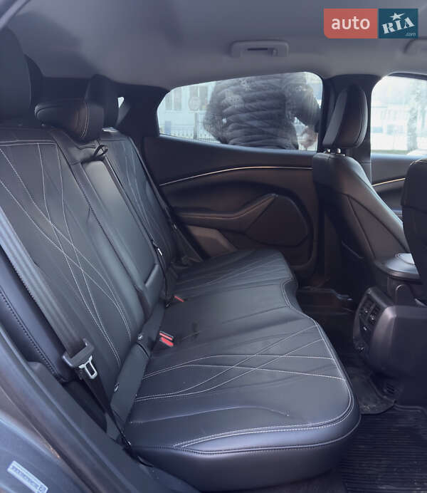 Позашляховик / Кросовер Ford Mustang Mach-E 2023 в Чернівцях фото 5 Позашляховик / Кросовер Ford Mustang Mach-E 2023 в Чернівцях