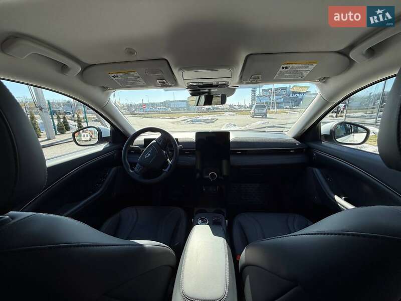 Внедорожник / Кроссовер Ford Mustang Mach-E 2024 в Луцке