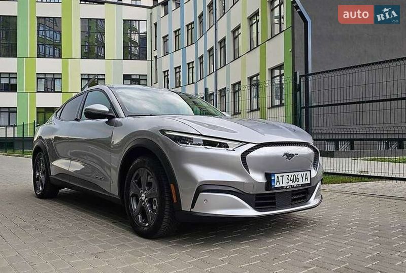 Позашляховик / Кросовер Ford Mustang Mach-E 2021 в Чернівцях