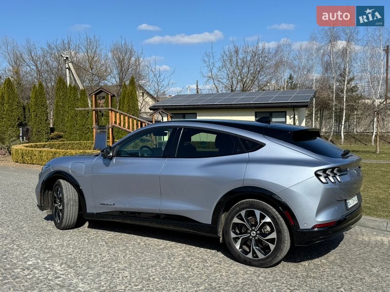 Позашляховик / Кросовер Ford Mustang Mach-E 2022 в Жовкві