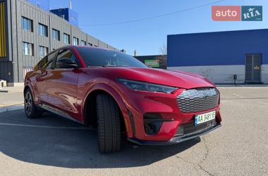 Позашляховик / Кросовер Ford Mustang Mach-E 2021 в Києві