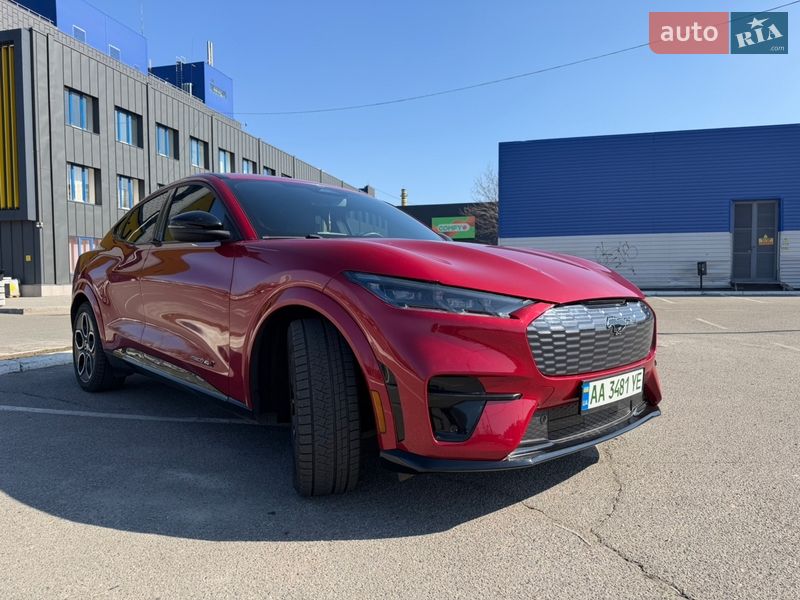 Позашляховик / Кросовер Ford Mustang Mach-E 2021 в Києві