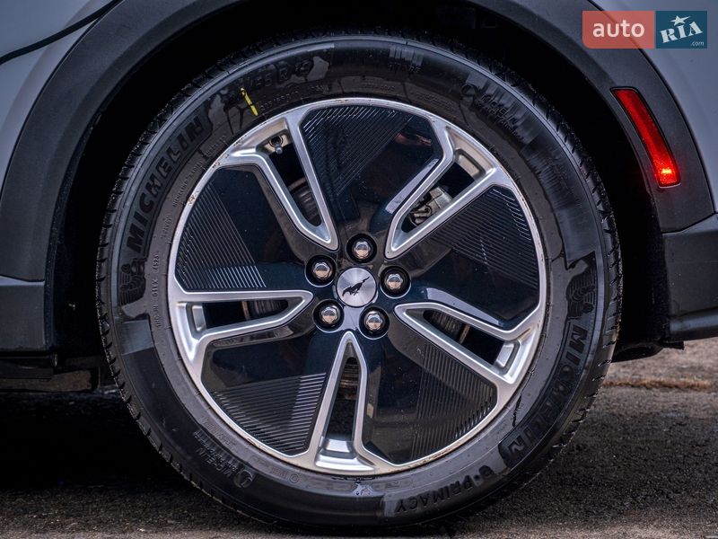 Внедорожник / Кроссовер Ford Mustang Mach-E 2021 в Киеве