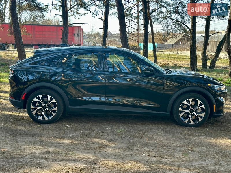 Позашляховик / Кросовер Ford Mustang Mach-E 2024 в Києві