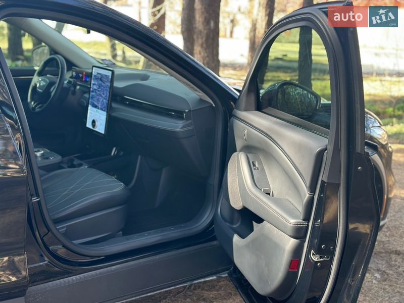 Позашляховик / Кросовер Ford Mustang Mach-E 2024 в Києві