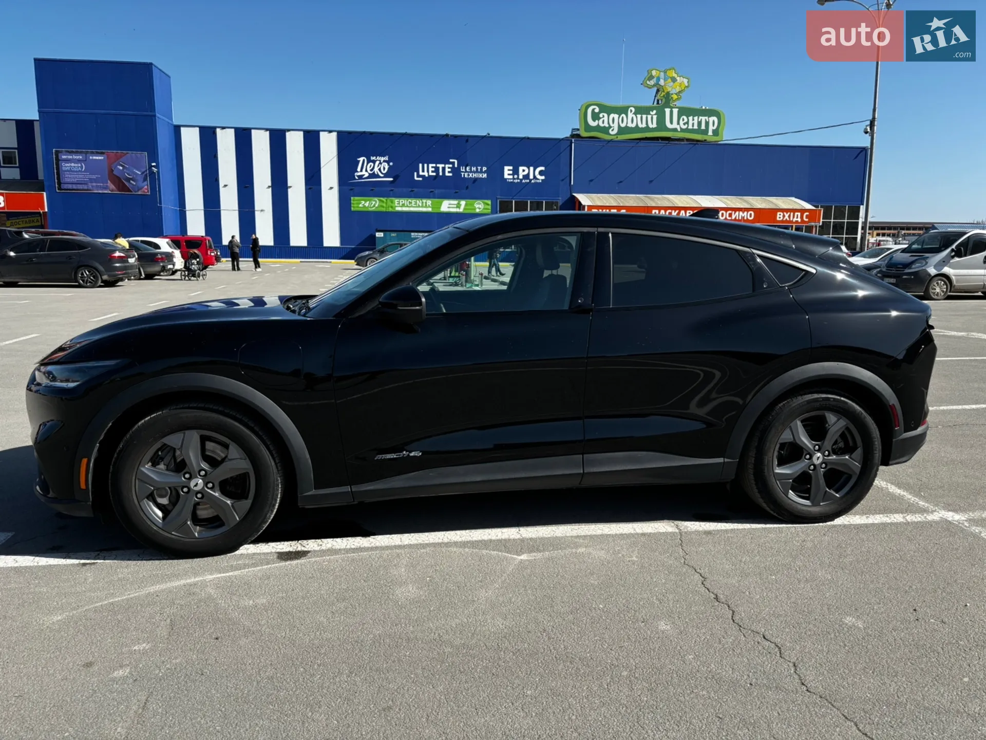 2021 Ford Mustang Mach-E - мініатюра 3