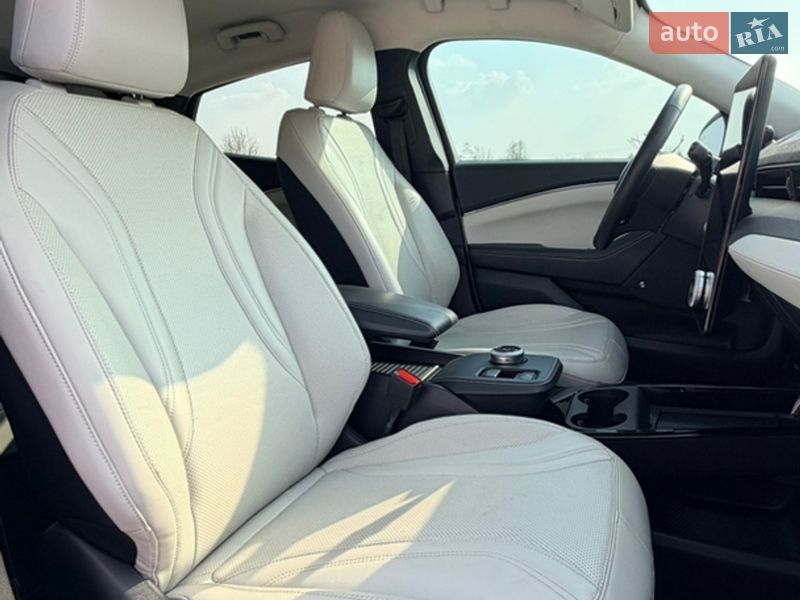 Внедорожник / Кроссовер Ford Mustang Mach-E 2024 в Богородчанах фото 19 Внедорожник / Кроссовер Ford Mustang Mach-E 2024 в Богородчанах