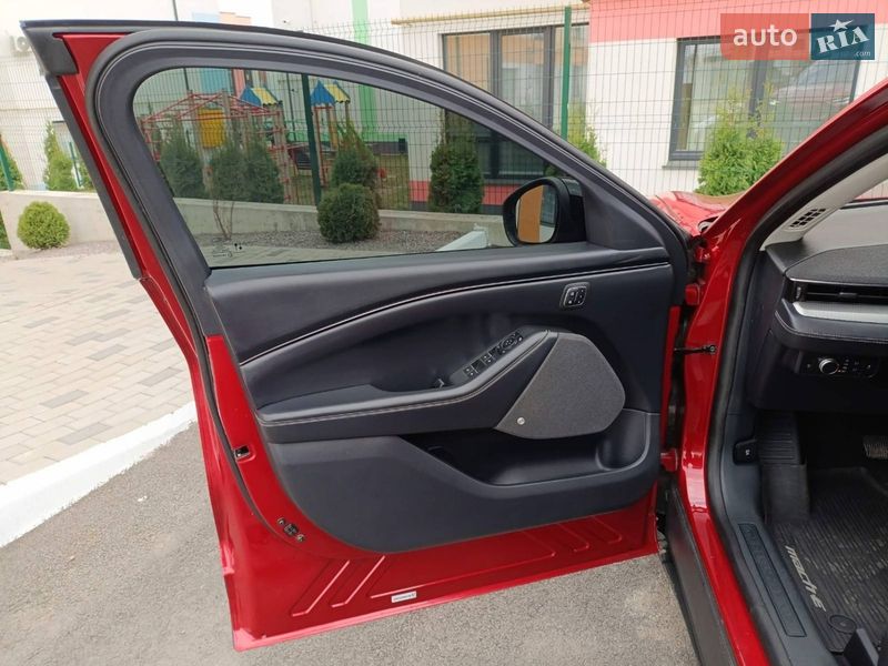 Позашляховик / Кросовер Ford Mustang Mach-E 2022 в Рівному фото 18 Позашляховик / Кросовер Ford Mustang Mach-E 2022 в Рівному