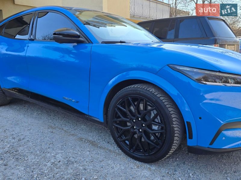 Внедорожник / Кроссовер Ford Mustang Mach-E 2022 в Ивано-Франковске