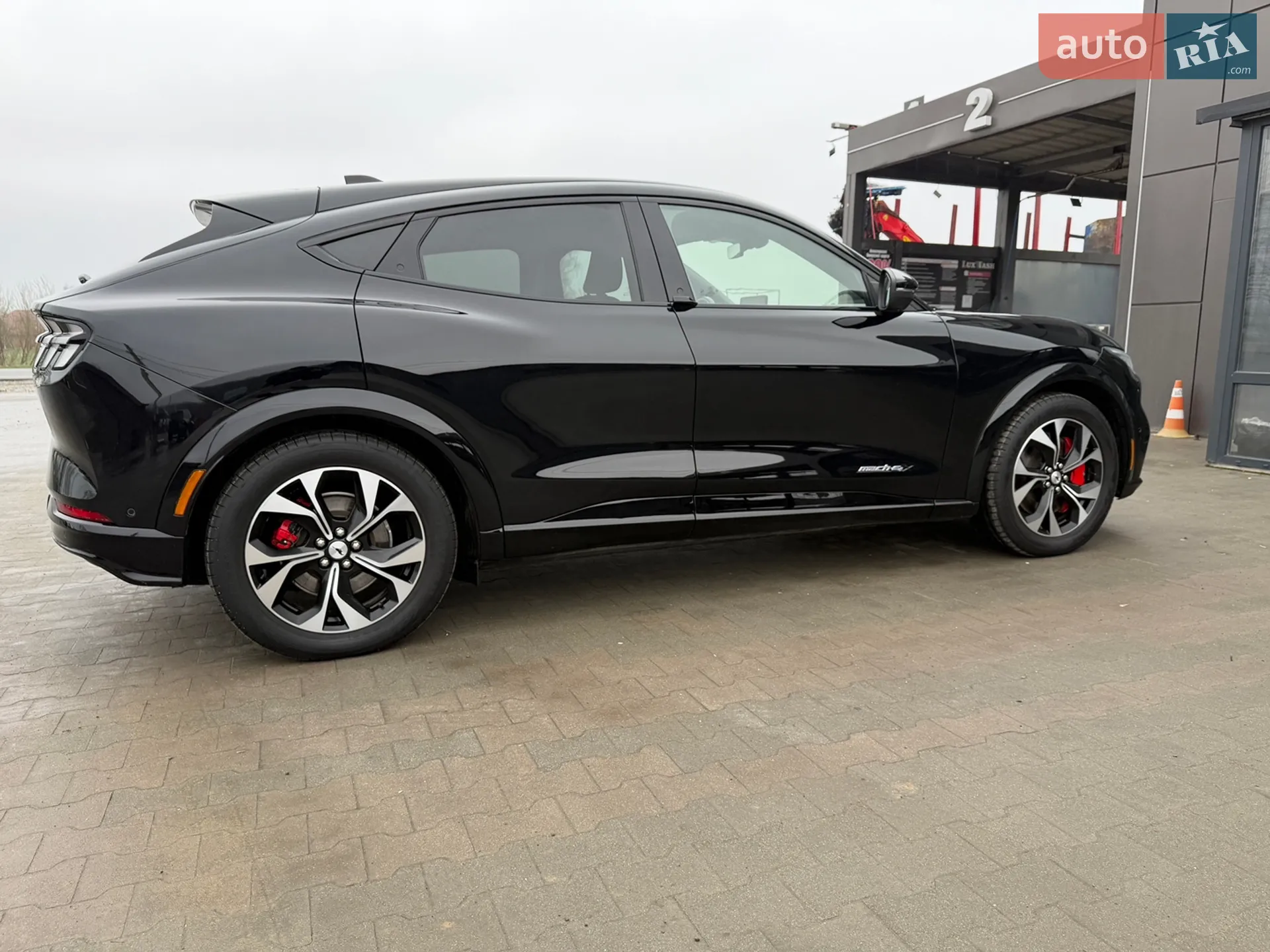 2021 Ford Mustang Mach-E - мініатюра 21