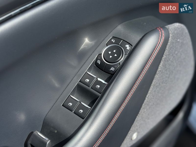 Позашляховик / Кросовер Ford Mustang Mach-E 2022 в Львові фото 25 Позашляховик / Кросовер Ford Mustang Mach-E 2022 в Львові