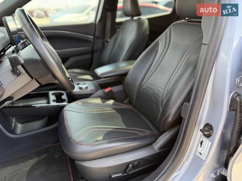 Позашляховик / Кросовер Ford Mustang Mach-E 2022 в Львові фото 15 Позашляховик / Кросовер Ford Mustang Mach-E 2022 в Львові