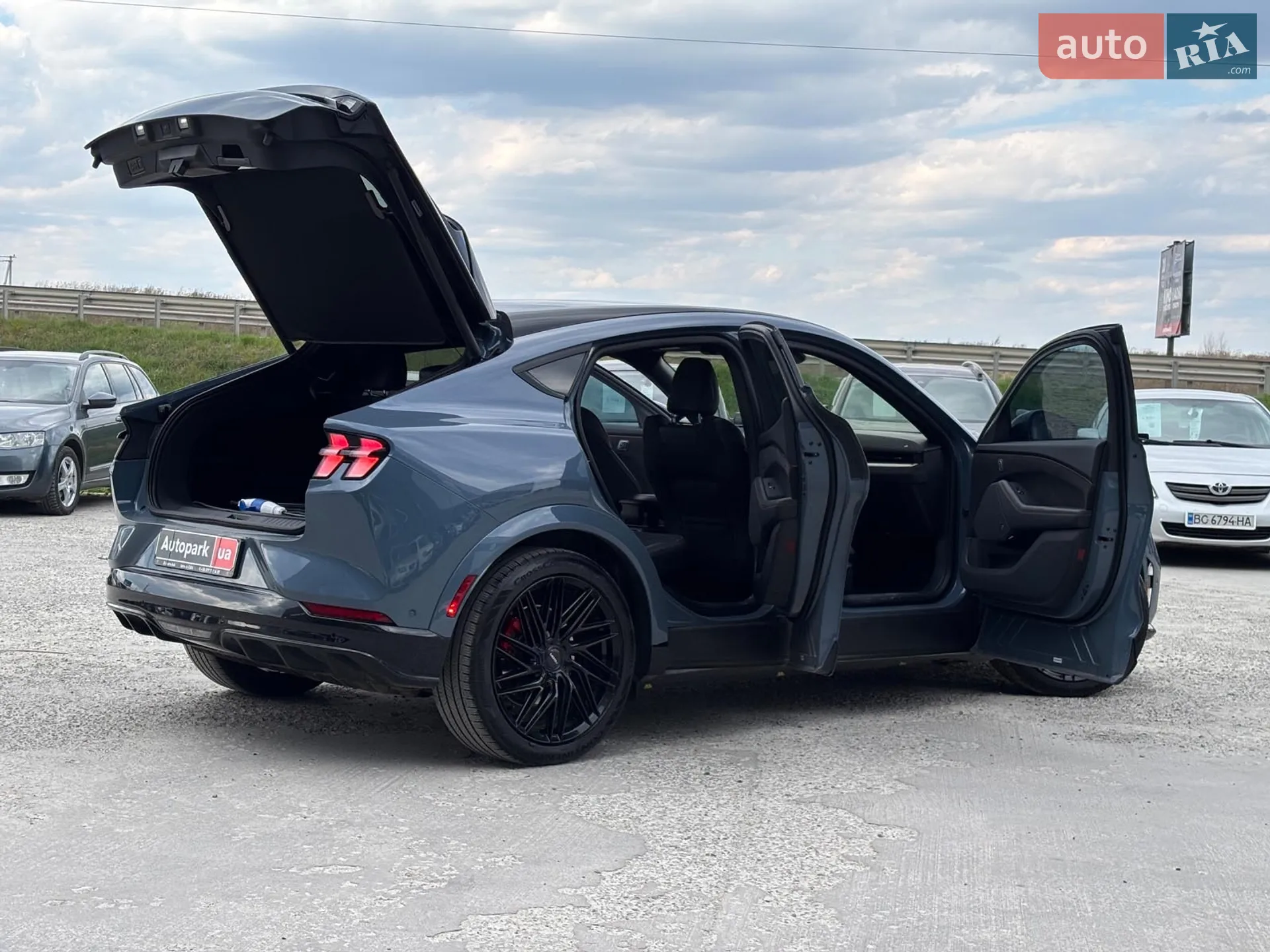2022 Ford Mustang Mach-E - мініатюра 24