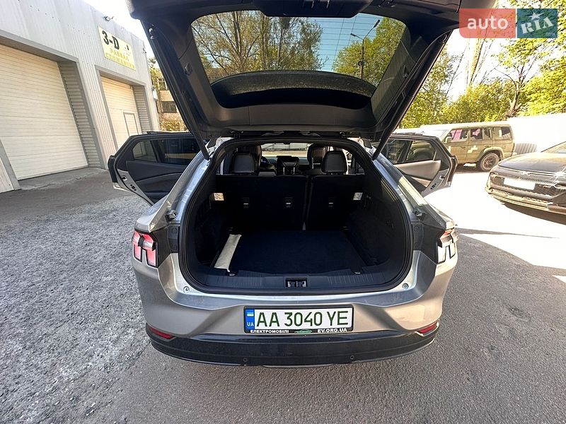 Позашляховик / Кросовер Ford Mustang Mach-E 2021 в Києві