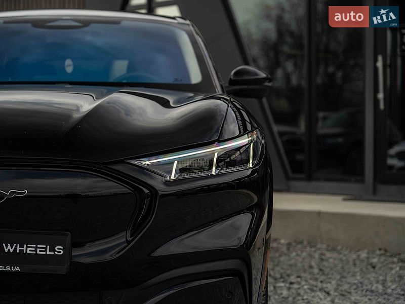 Внедорожник / Кроссовер Ford Mustang Mach-E 2020 в Черновцах