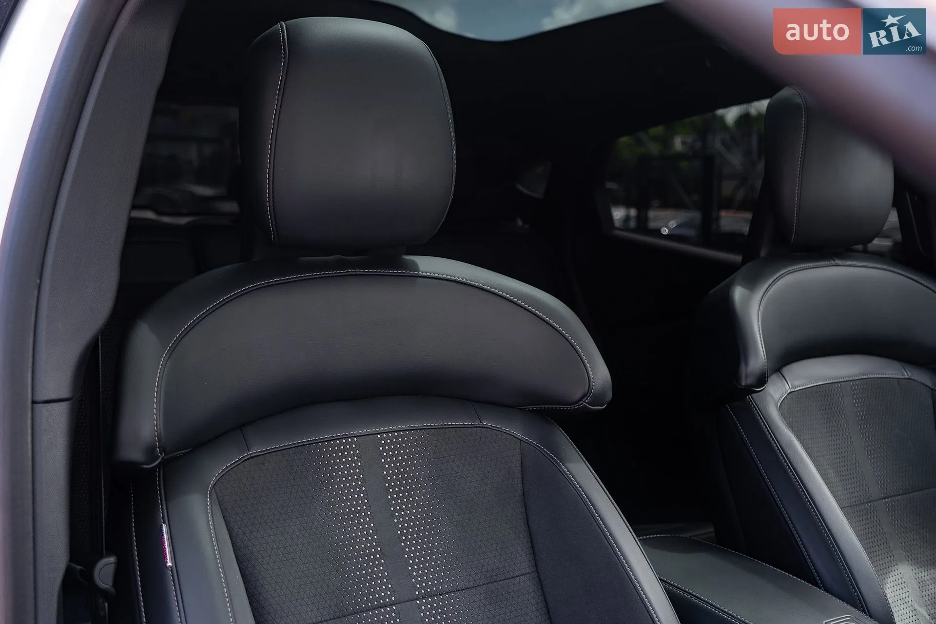 2022 Ford Mustang Mach-E - мініатюра 48
