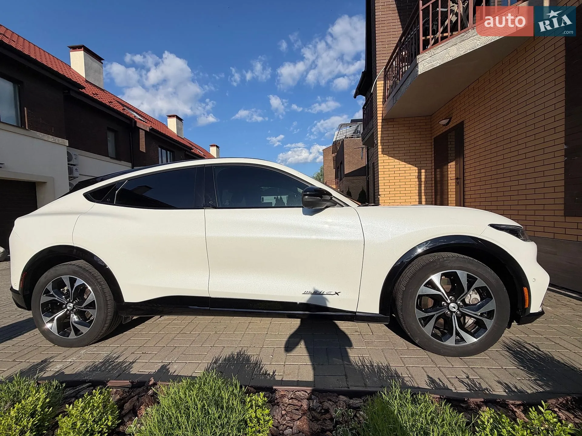 2023 Ford Mustang Mach-E - мініатюра 3