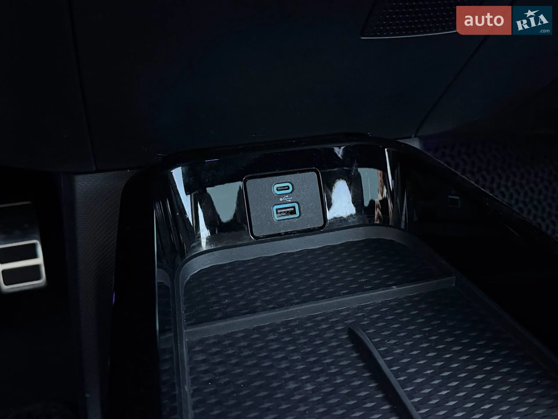 2021 Ford Mustang Mach-E - мініатюра 37