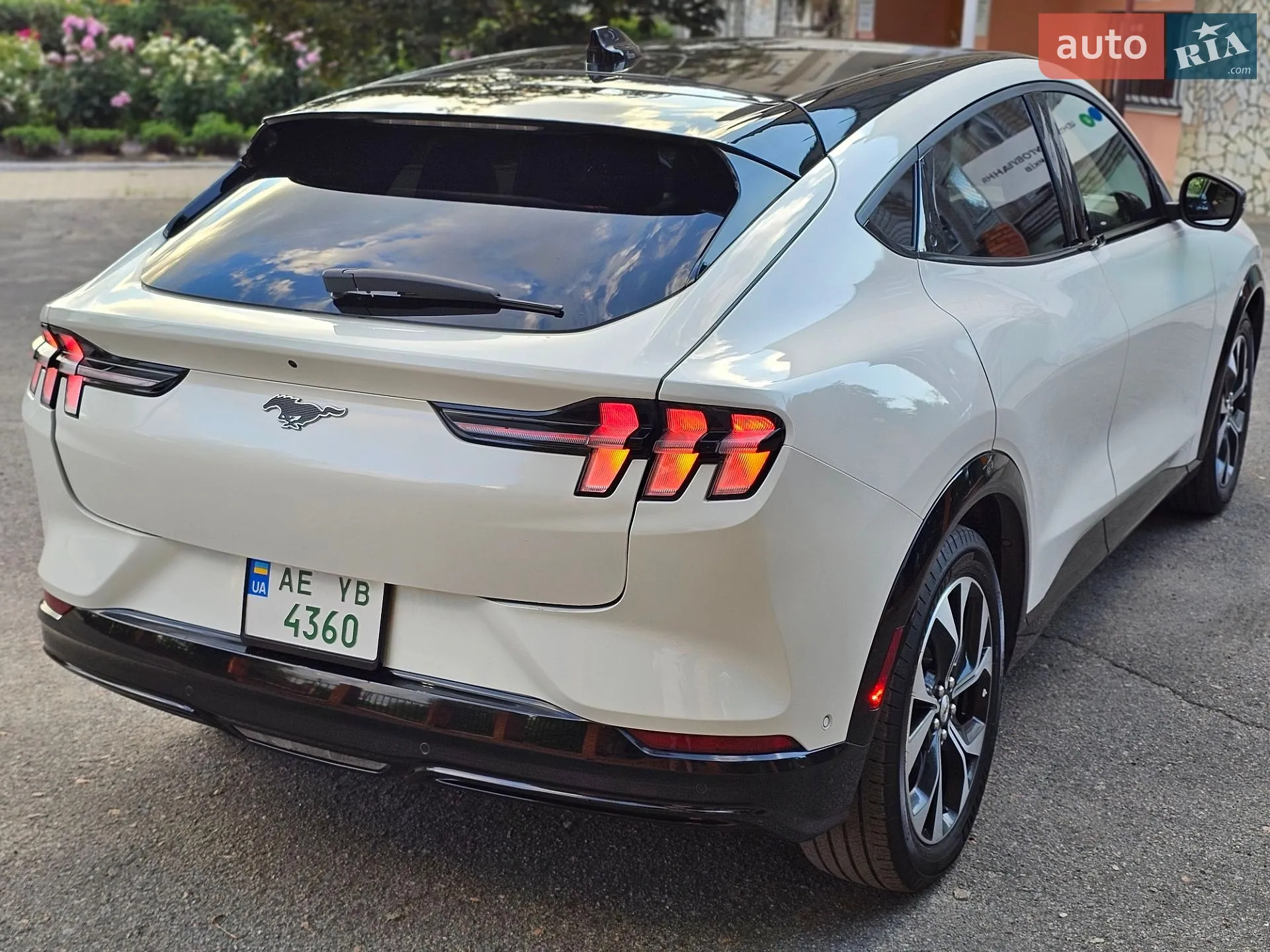2021 Ford Mustang Mach-E - мініатюра 5