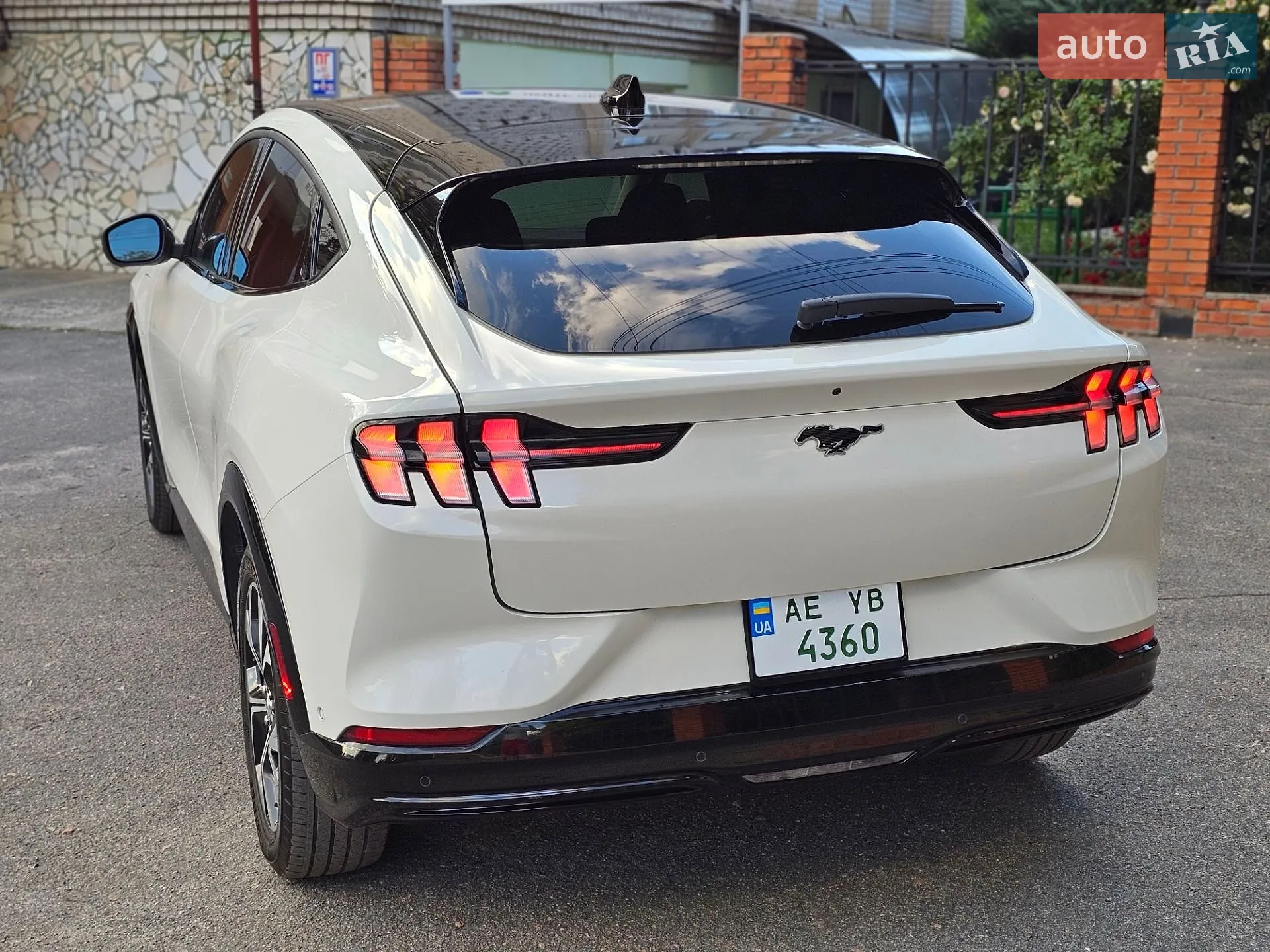 2021 Ford Mustang Mach-E - мініатюра 26