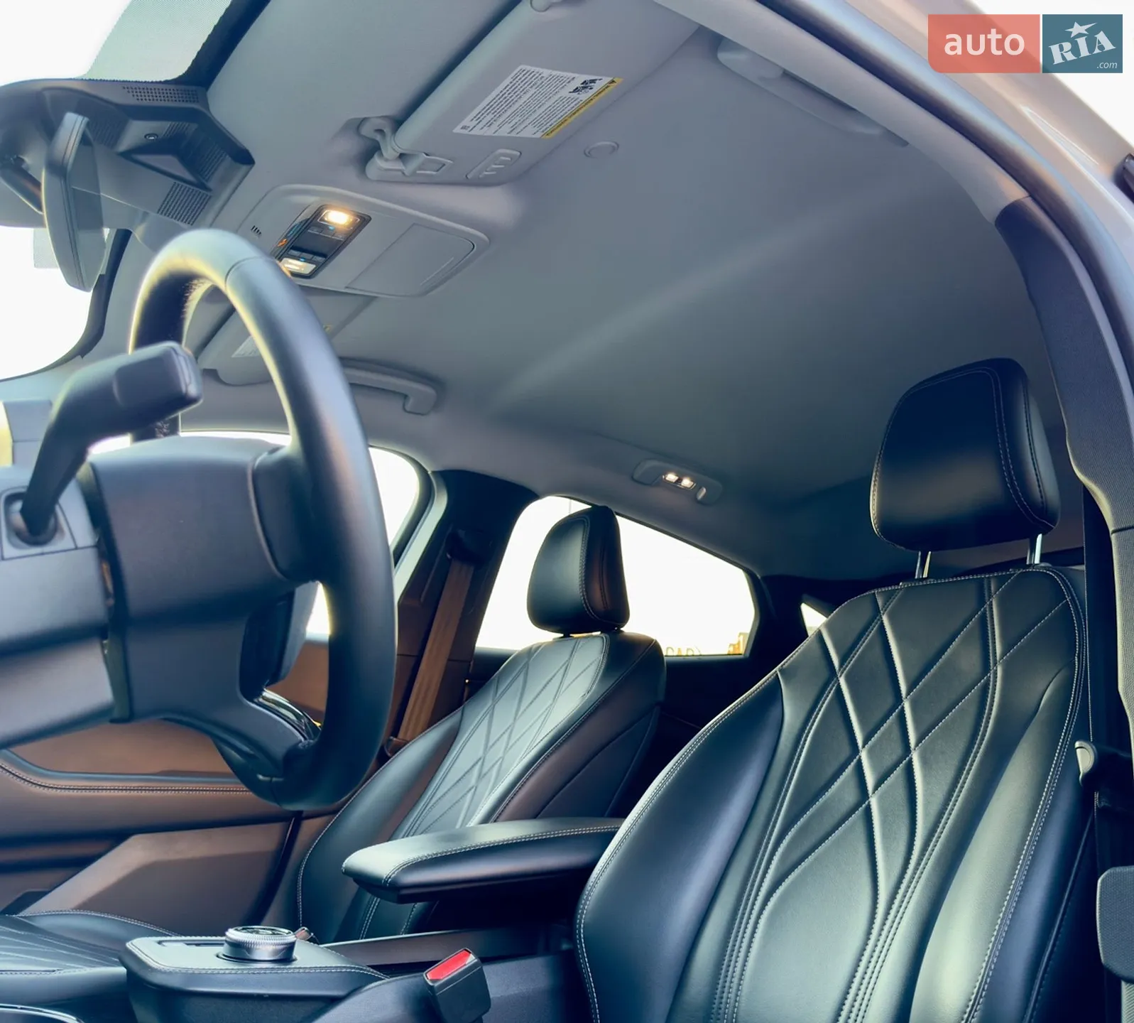 2022 Ford Mustang Mach-E - мініатюра 25