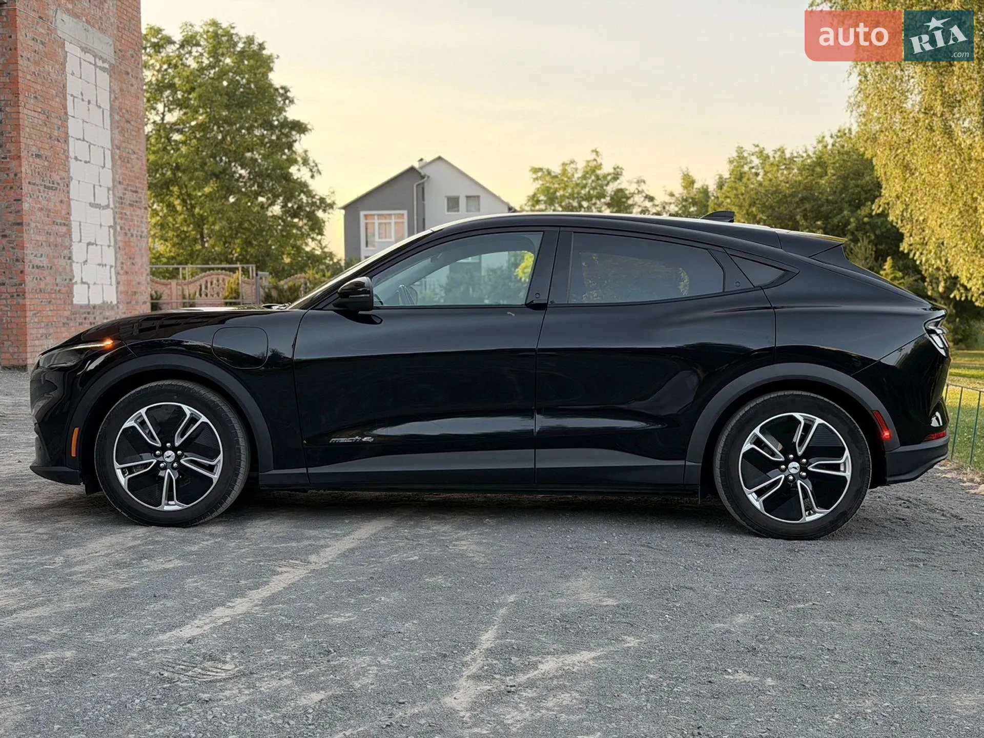 2021 Ford Mustang Mach-E - мініатюра 4