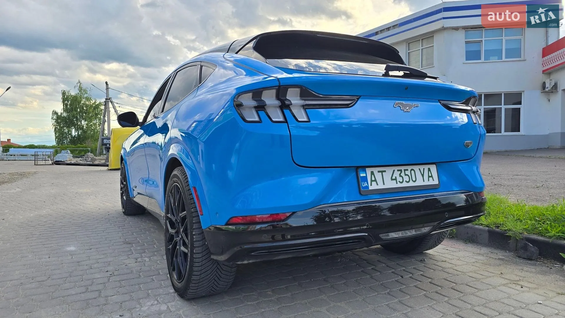 2022 Ford Mustang Mach-E - мініатюра 11