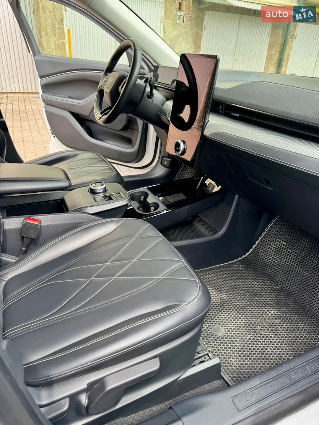 2021 Ford Mustang Mach-E - мініатюра 23