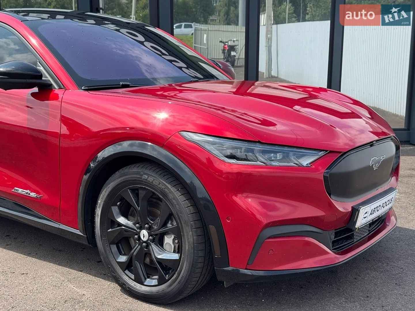 2021 Ford Mustang Mach-E - мініатюра 2