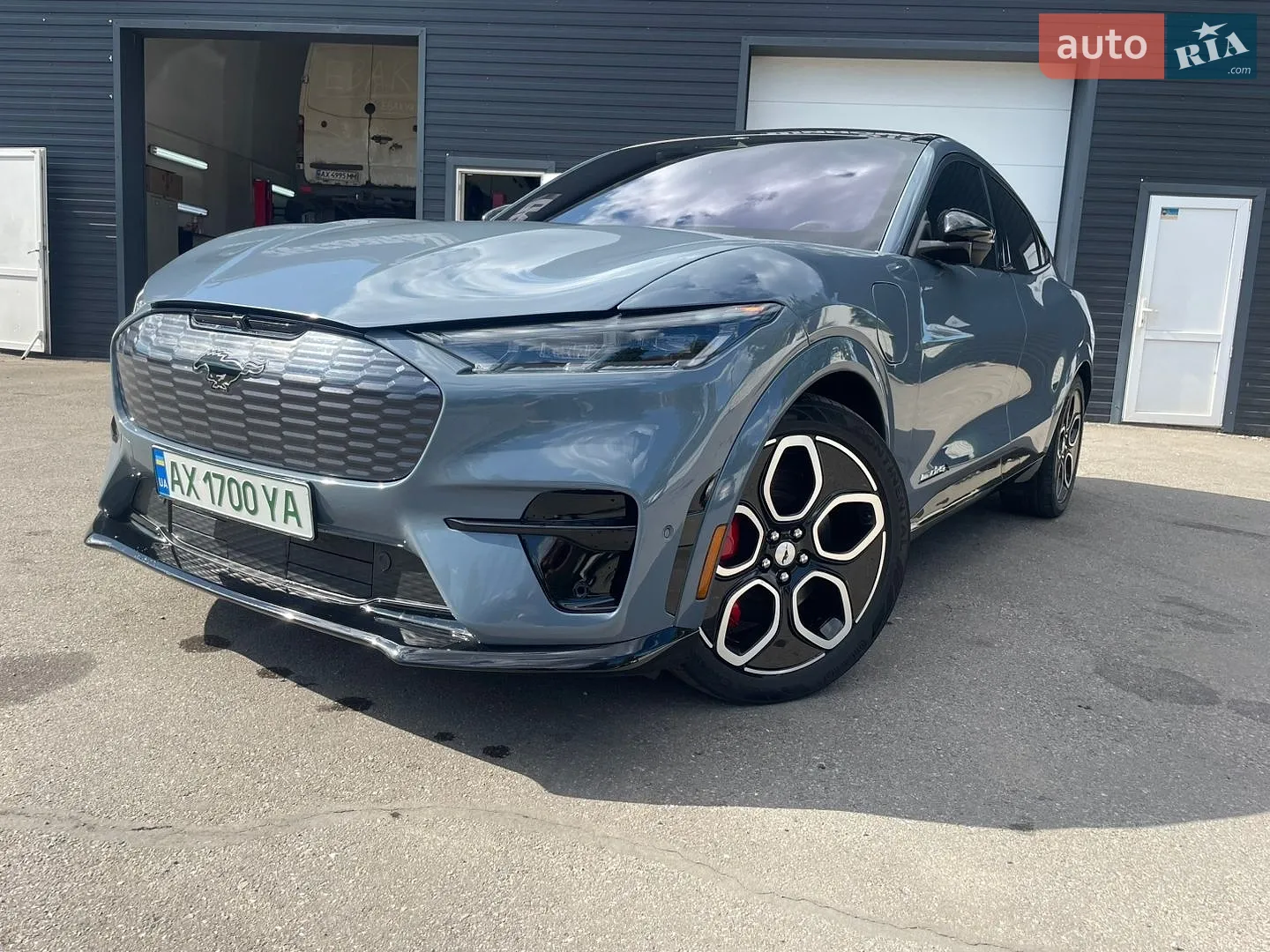 2023 Ford Mustang Mach-E - мініатюра 3