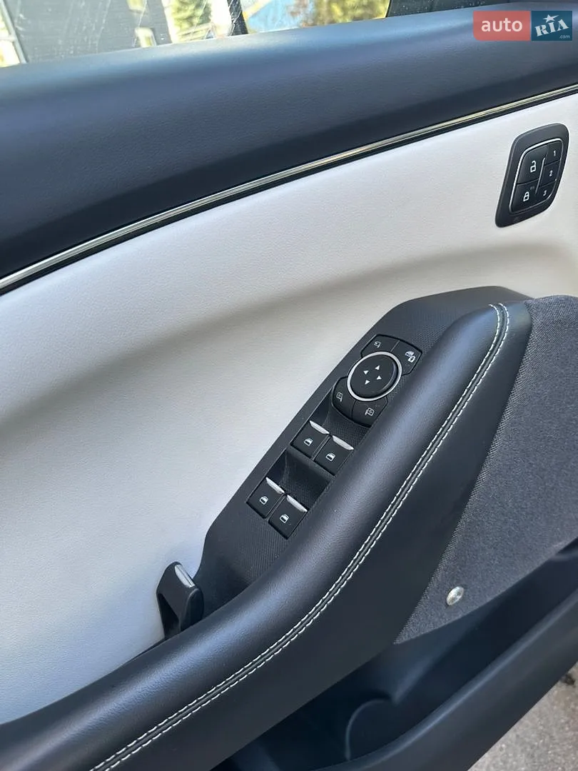 2021 Ford Mustang Mach-E - мініатюра 42