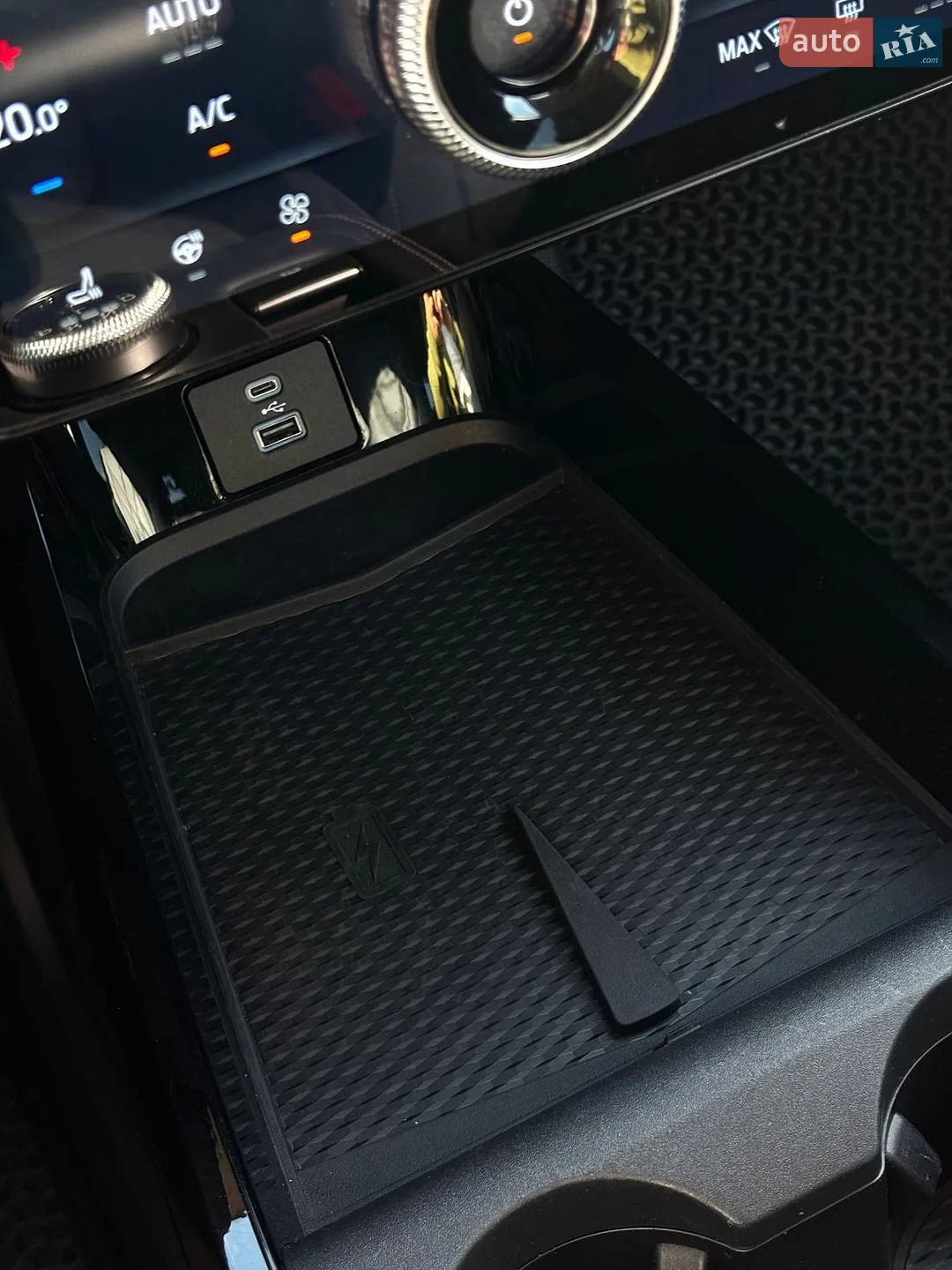 2022 Ford Mustang Mach-E - мініатюра 40