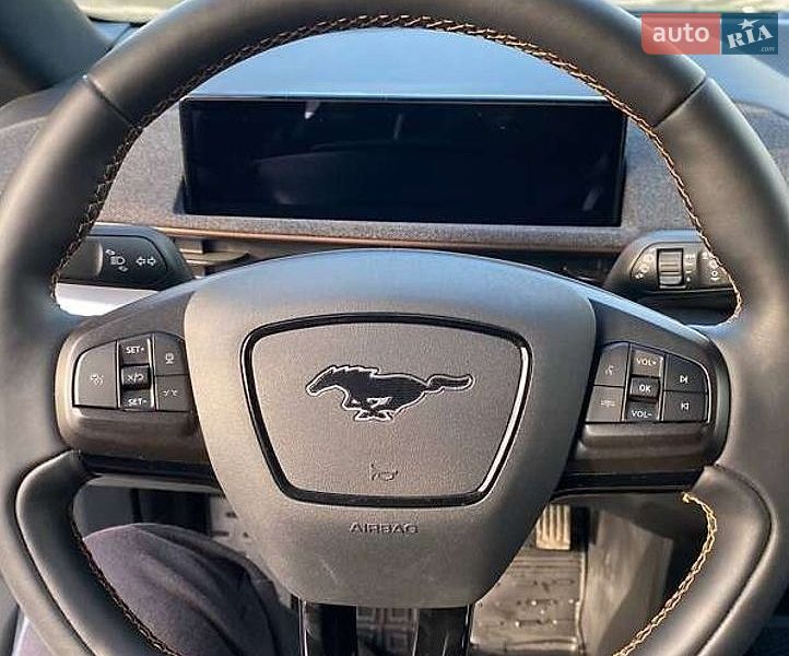 Позашляховик / Кросовер Ford Mustang Mach-E 2021 в Києві