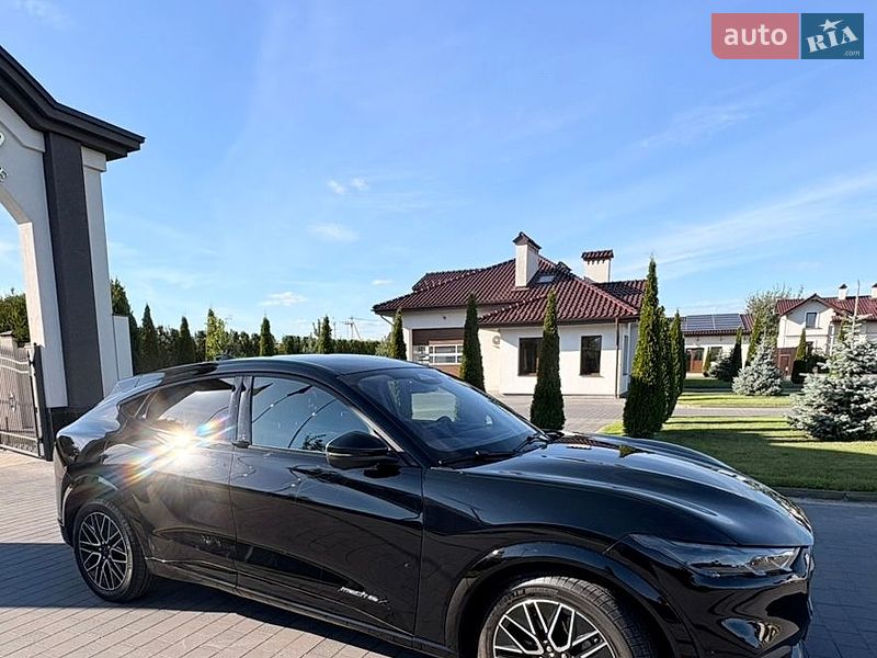 Внедорожник / Кроссовер Ford Mustang Mach-E 2024 в Львове