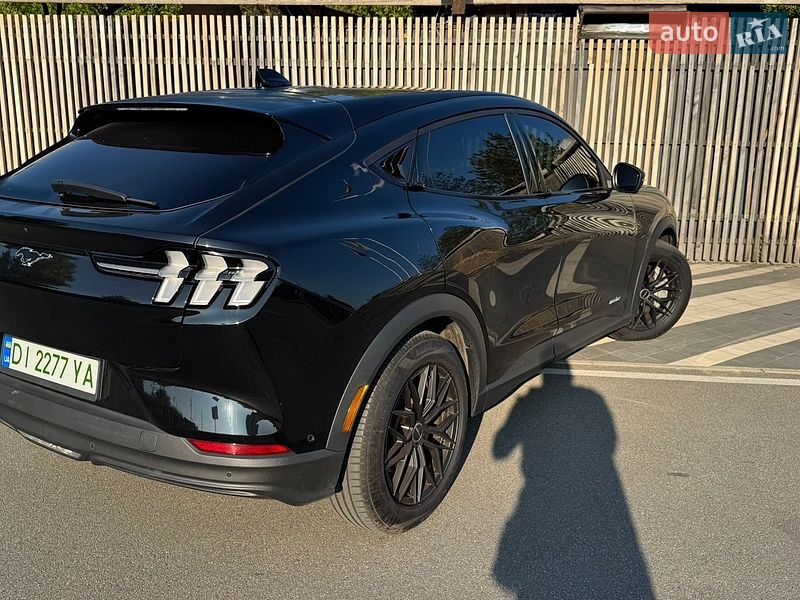 Позашляховик / Кросовер Ford Mustang Mach-E 2021 в Києві