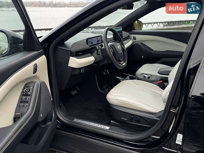 Внедорожник / Кроссовер Ford Mustang Mach-E 2023 в Львове