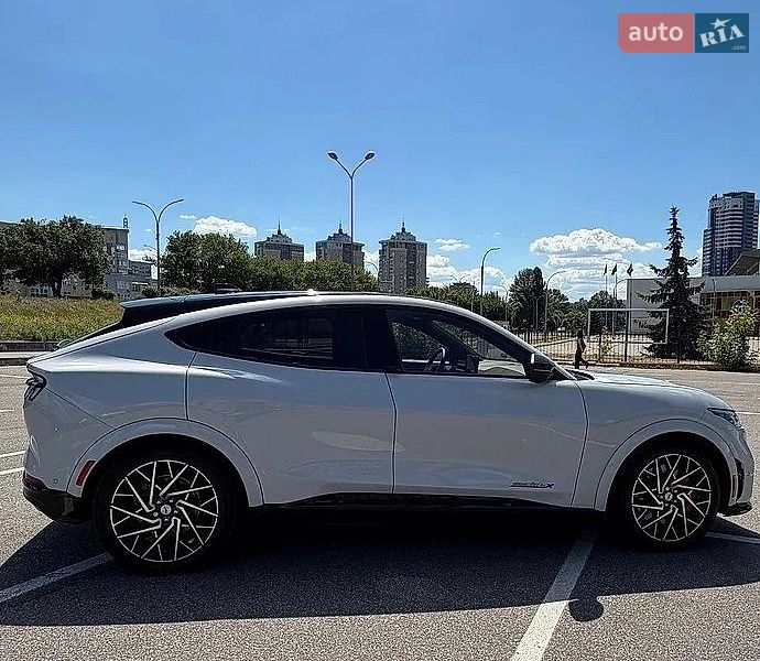 Внедорожник / Кроссовер Ford Mustang Mach-E 2021 в Киеве