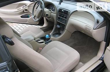 Купе Ford Mustang 2000 в 
