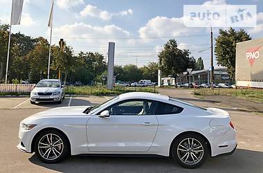 Купе Ford Mustang 2015 в Чернигове