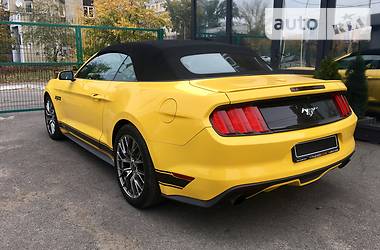 Кабріолет Ford Mustang 2015 в Києві