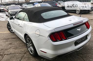 Кабриолет Ford Mustang 2016 в Киеве