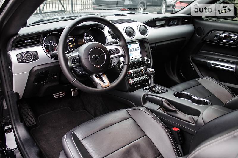 Купе Ford Mustang 2017 в Киеве