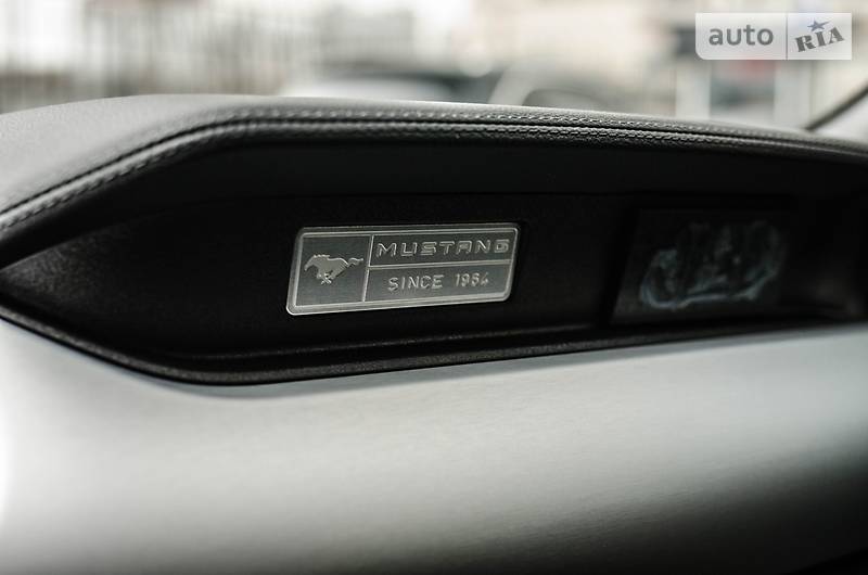 Купе Ford Mustang 2017 в Киеве
